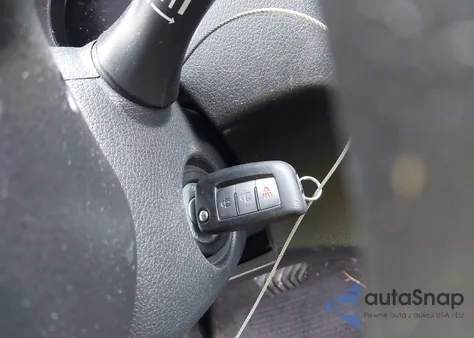 2014 Nissan Rogue S z USA, uszkodzony, nr VIN 5N1AT2MK1EC788372